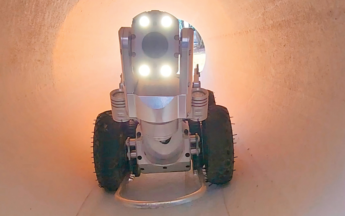 Estudos indicam urgência de novas tecnologias para o saneamento Com inteligência artificial, robô detecta e conserta vazamentos na rede de água - Foto: Cesan